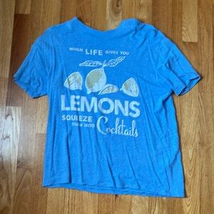 Great condition! Abercrombie graphic tee